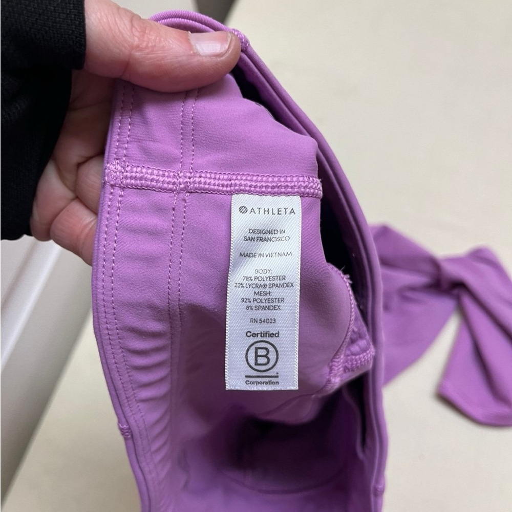 Athleta S violet blush mesh contender capri leggings - Picture 4 of 10